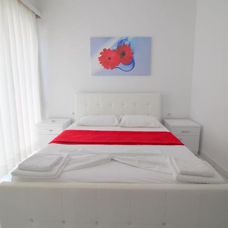 Eleana Apartments Саранде Екстериор снимка