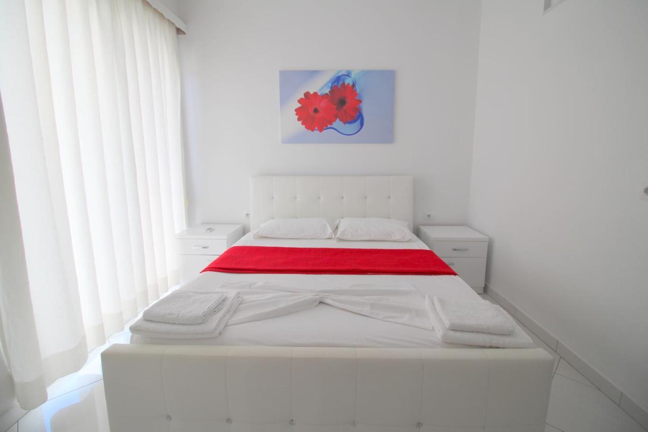 Eleana Apartments Саранде Екстериор снимка