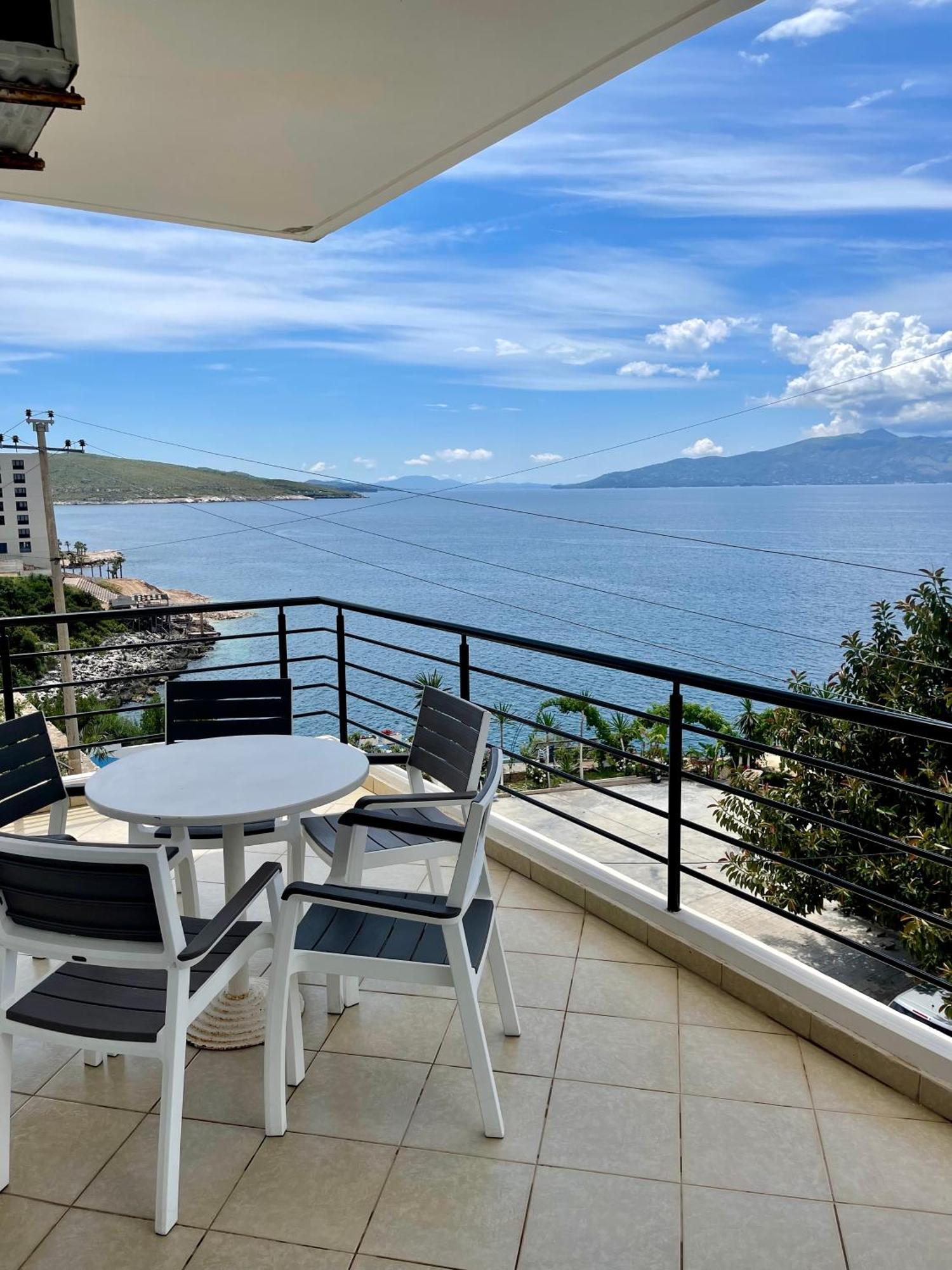Eleana Apartments Саранде Екстериор снимка