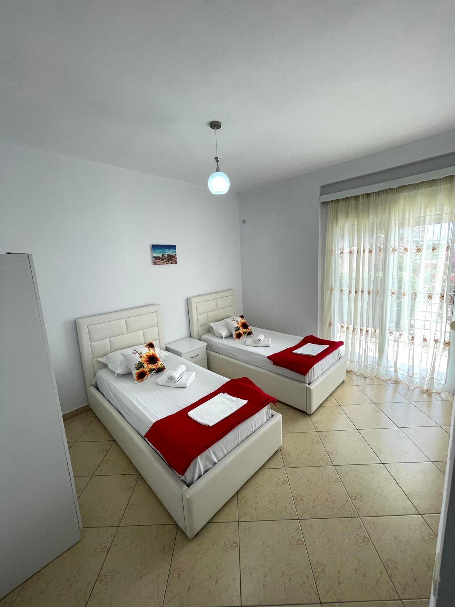 Eleana Apartments Саранде Екстериор снимка