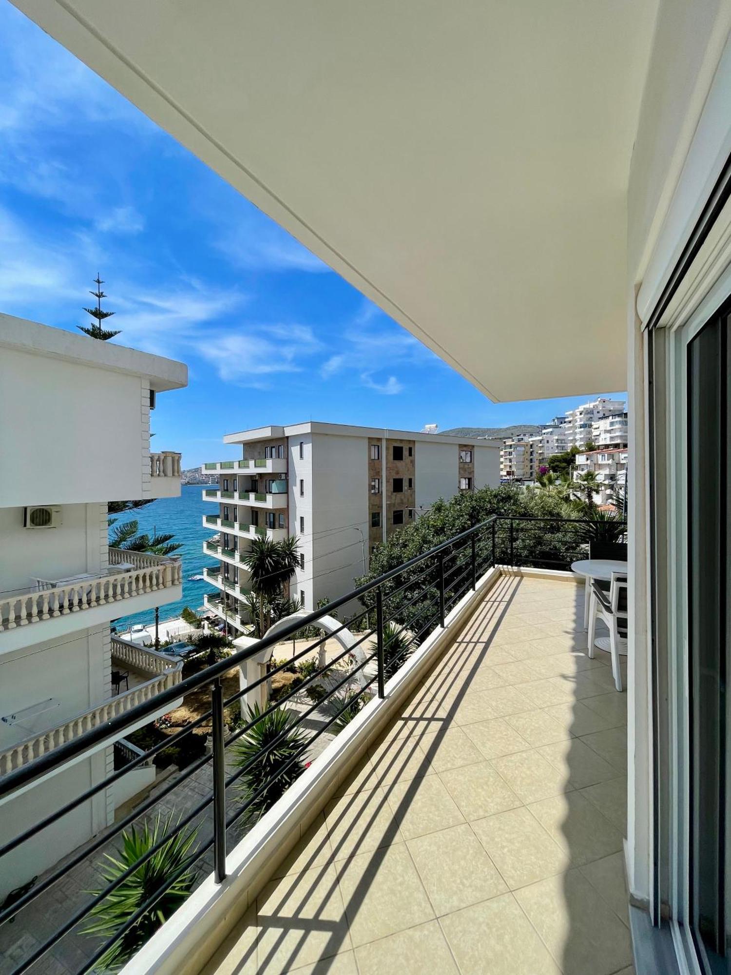 Eleana Apartments Саранде Екстериор снимка