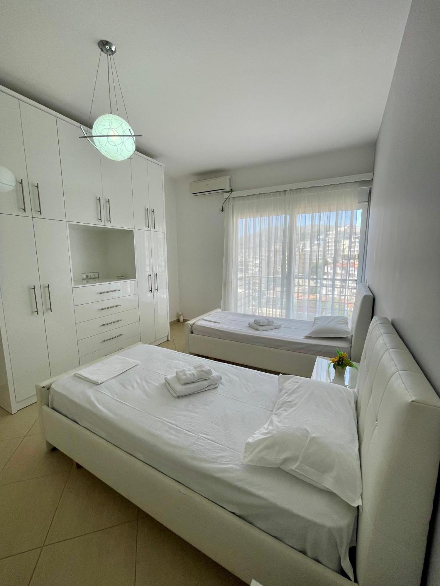 Eleana Apartments Саранде Екстериор снимка