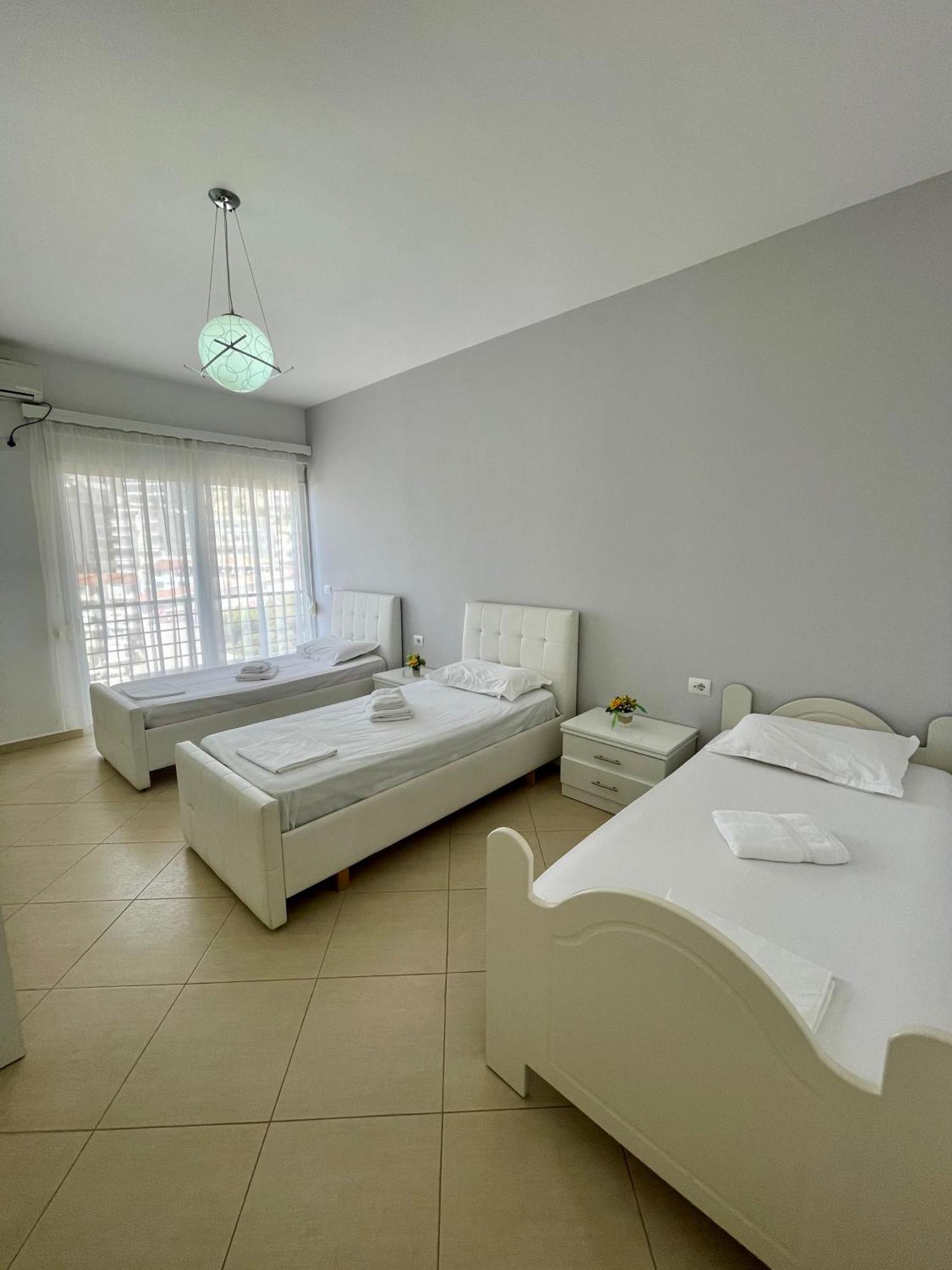 Eleana Apartments Саранде Екстериор снимка